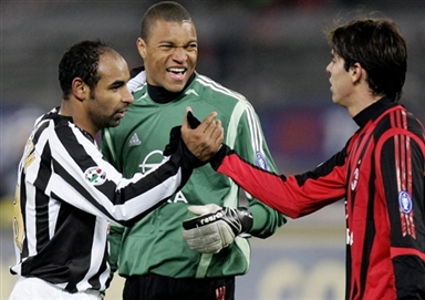 每体：拉什福德缺席了巴萨今天的训练，知情人表示他并无大碍（每体：拉什福德今日未参加巴萨训练，消息人士称无大碍）