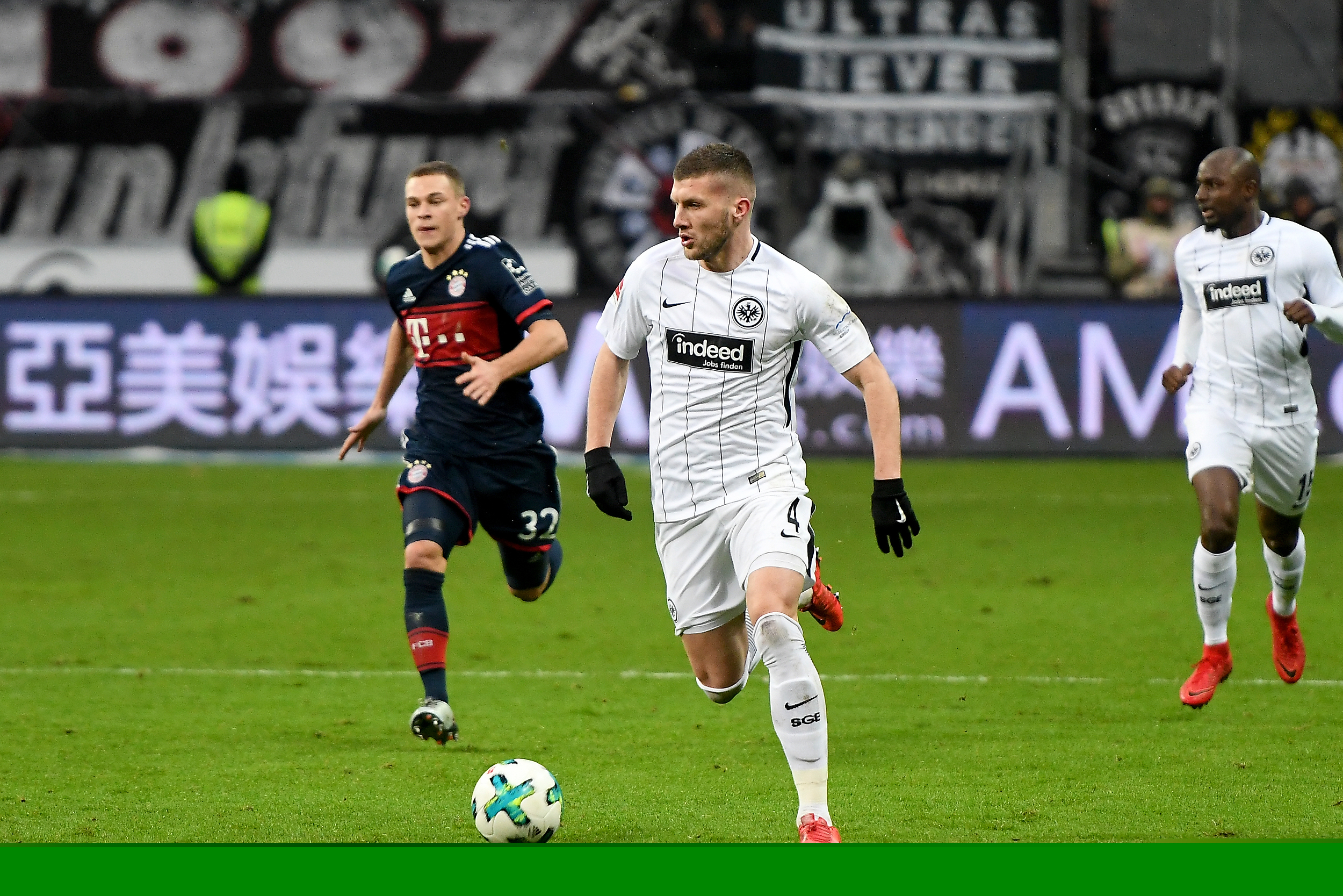 重磅！海港7将有望冲国足，后防线大清洗，杨希挤掉嫡系能成主力？（海港七将剑指国足，后防或迎大换血，杨希能否挤掉嫡系坐稳主力？）