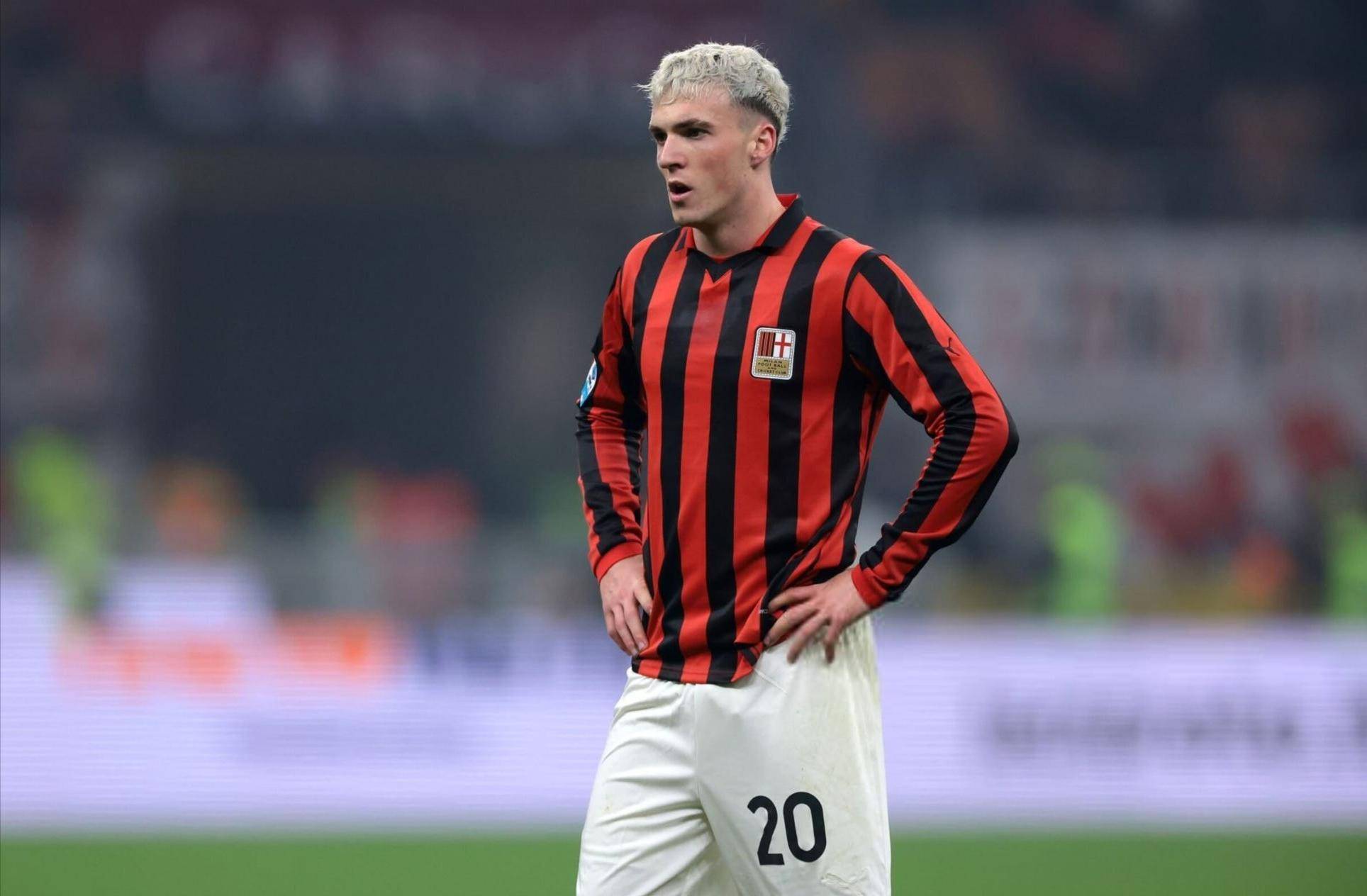 费兰：不是每天都能上演帽子戏法，我要让教练“头疼”